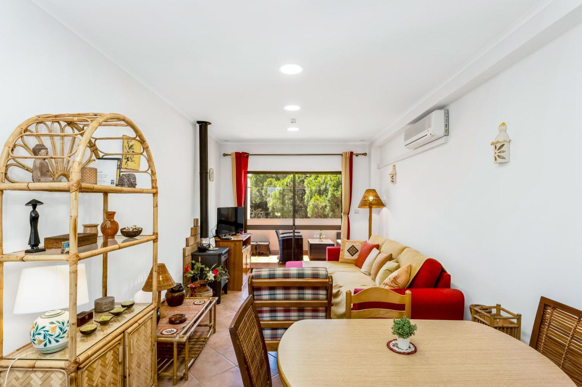 Апартаменты Pine Trees Penthouse Ольюш-ди-Агуа  Экстерьер фото